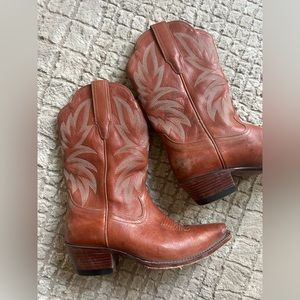 Tecovas Sadie cowgirl boots in color bovine 8.5